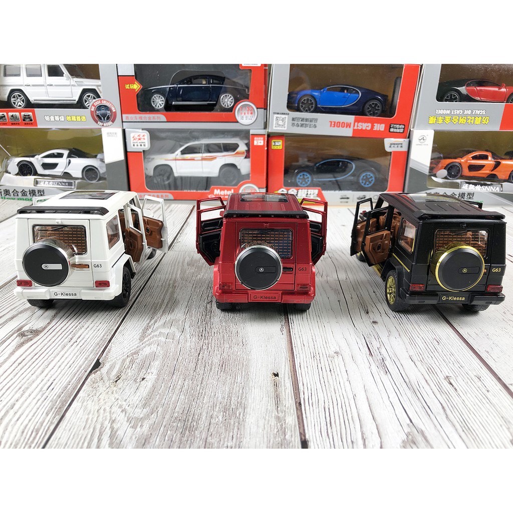 Xe mô hình tĩnh tỉ lệ 1:32 Mercedes AMG G63 hãng Chezhi bằng sắt