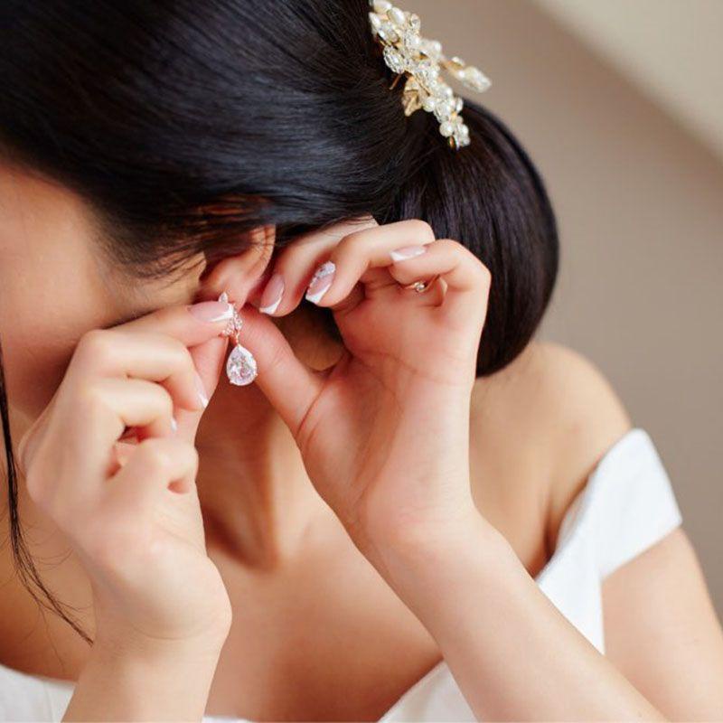 Khuyên Tai Dáng Dài Đính Đá Phong Cách Giáng Sinh Cho Nữ