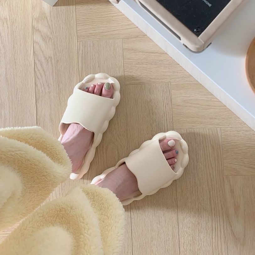 Dép chống trượt kiểu dáng đám mây dễ thương thời trang tại nhà dành cho nữ