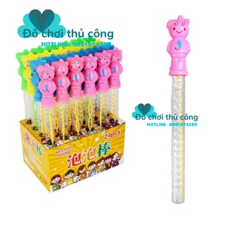 1 cây xà phòng thổi bóng bong của bé, giúp bé chơi vui vẻ