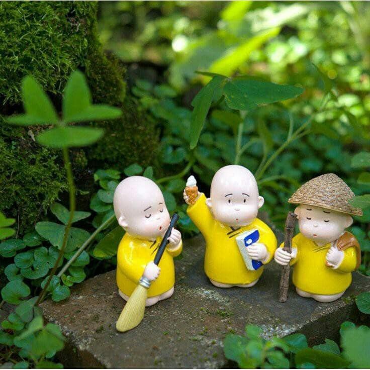 3 Chú Tiểu Áo Vàng