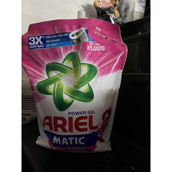 Nước giặt ariel 3,2kg