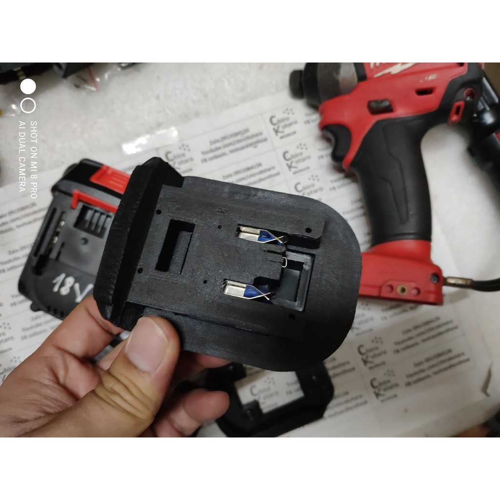 Đế chuyển pin máy khoan, vit Milwaukee M18 sang dùng hộp pin cài Makita