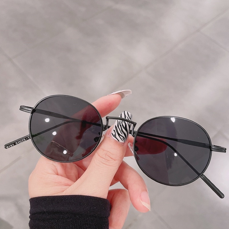 Kính râm cho nam và nữ chống tia UV kiểu dáng thời thượng