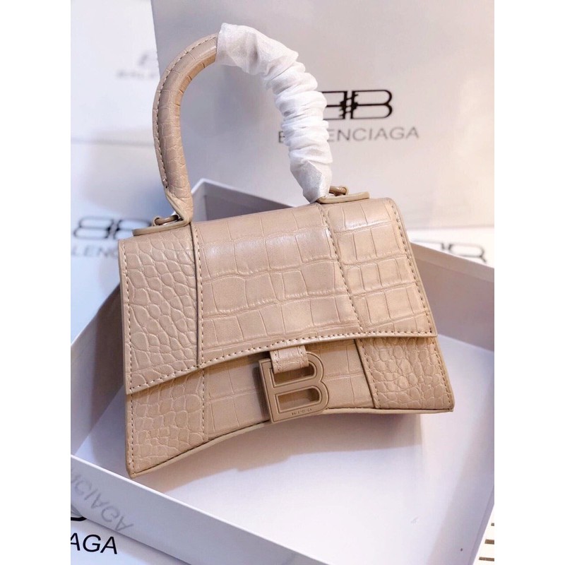 Túi chữ B có quai xách size 20- 22 kèm hộp ảnh thật | BigBuy360 - bigbuy360.vn