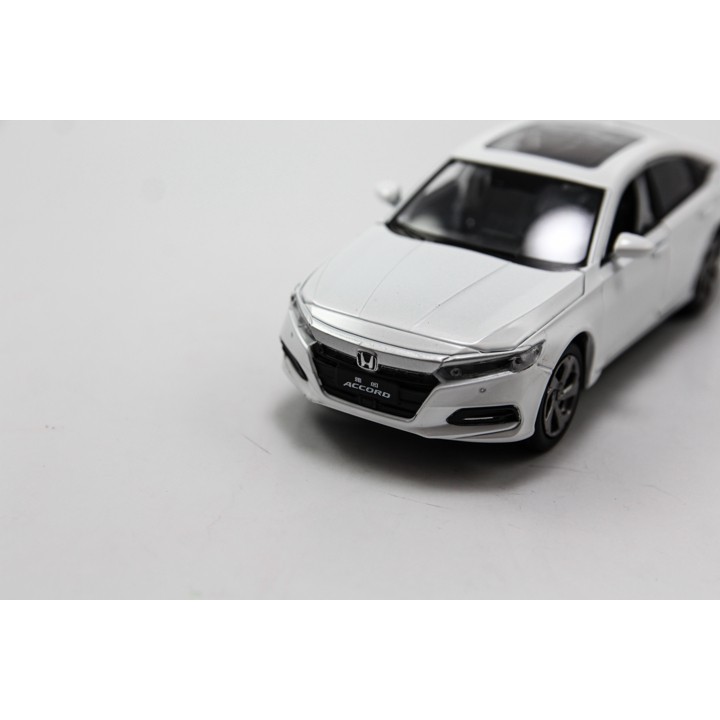 MÔ HÌNH XE XE MÔ HÌNH HONDA ACCORD 2019 WHITE 1:32 JACKIEKIM