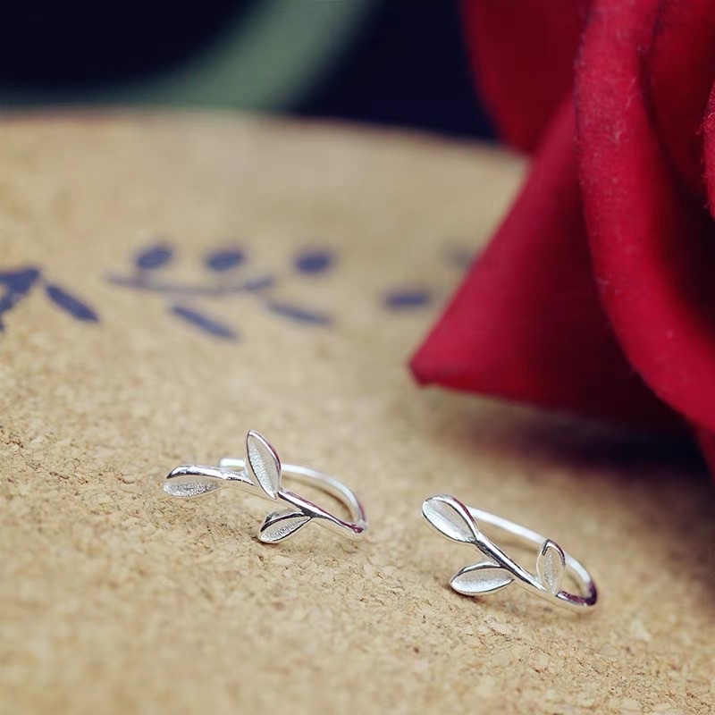 Bông tai bạc nữ DaLiA Jewelry khuyên tai dạng móc hình lá nữ tính đeo đơn giản cho nàng