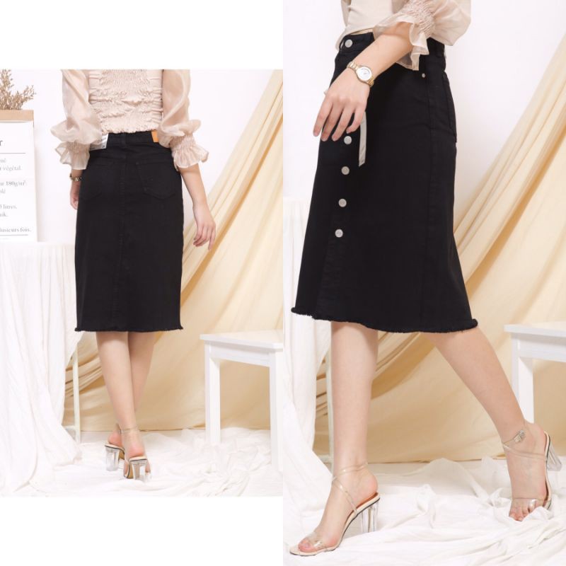 chân váy jean dáng dài xẻ trước,chân váy bò đen trắng cạp cao tôn dáng, vải co giãn 4 chiều | BigBuy360 - bigbuy360.vn