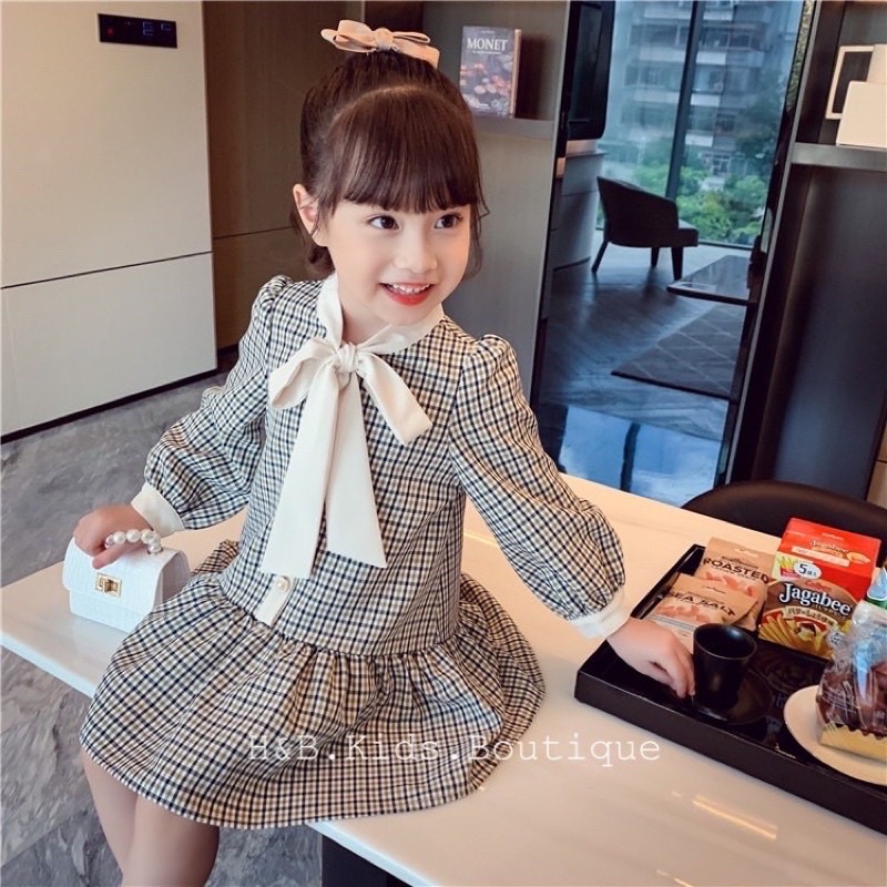 Đầm ren voan dài tay xinh xắn cho bé gái