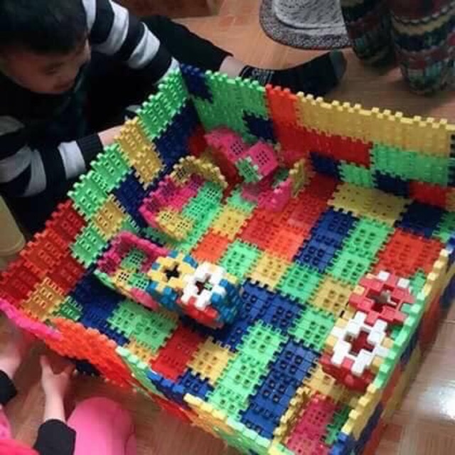Bộ xếp hình cân