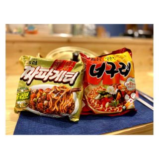 Combo 2 gói mì "Ram-don" trong phim Ký sinh trùng