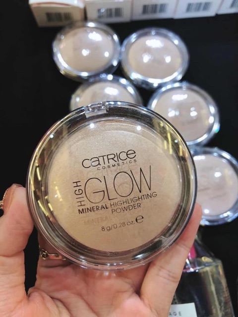 PHẤN BẮT SÁNG CATRICE HIGH GLOW MINERAL HIGHLIGHT POWDER