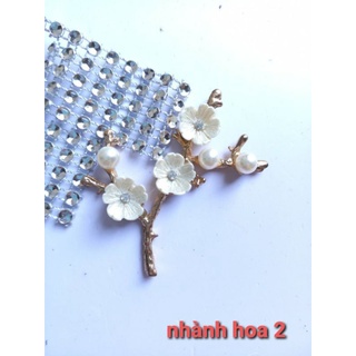 center hoa đính các hạt