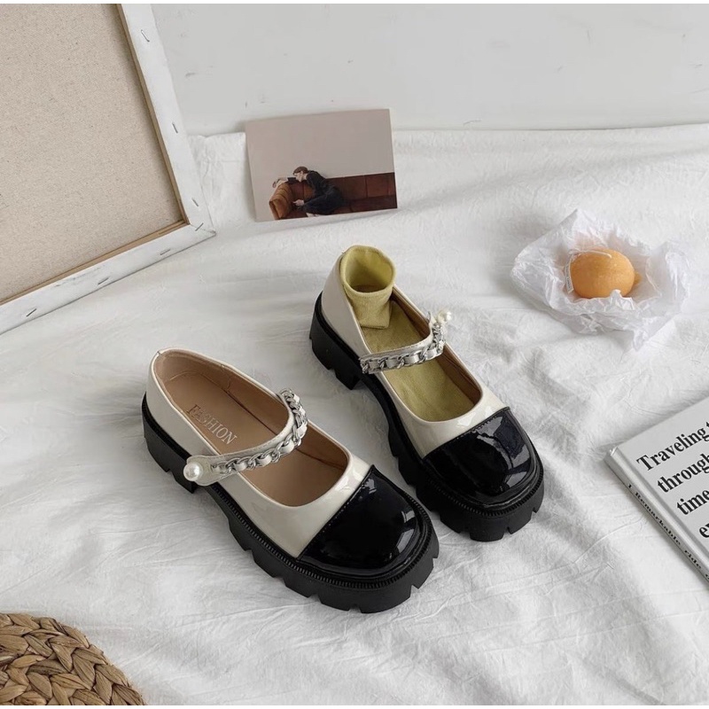 Giày búp bê có quai đen trắng đính hạt đế cao Yannie Lolita