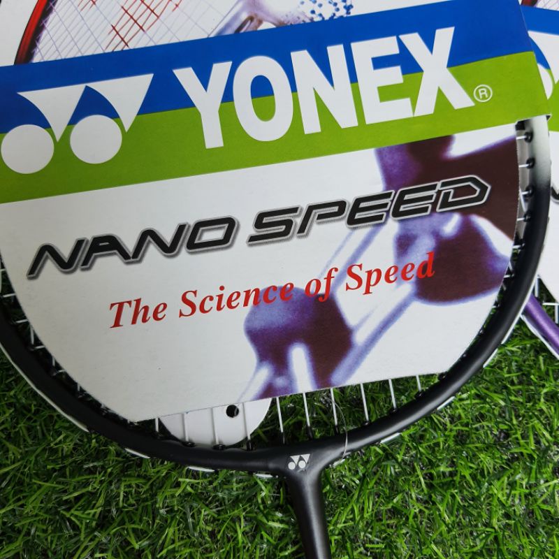 ĐÔI VỢT YOONEX TẶNG KÈM 2 QUẢ CẦU.