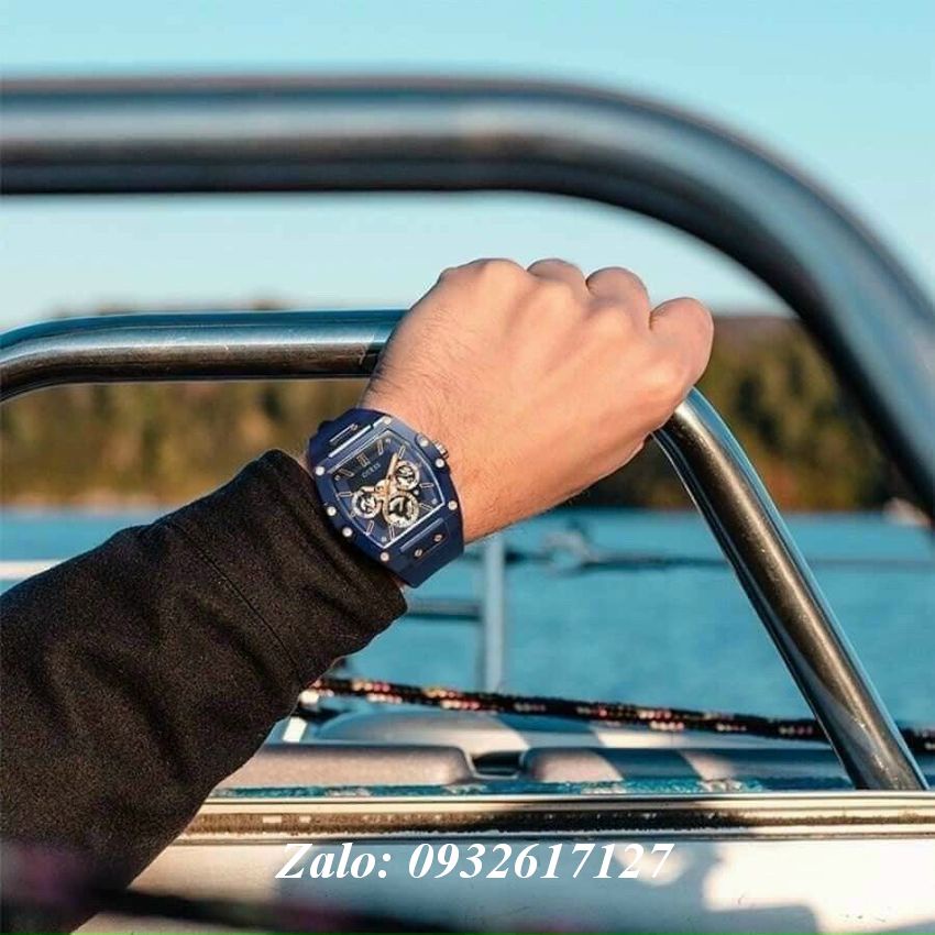 Đồng Hồ Nam Guess GW0203G7 Mặt Hình Quả Trám Dây Silicone 43 x 51mm