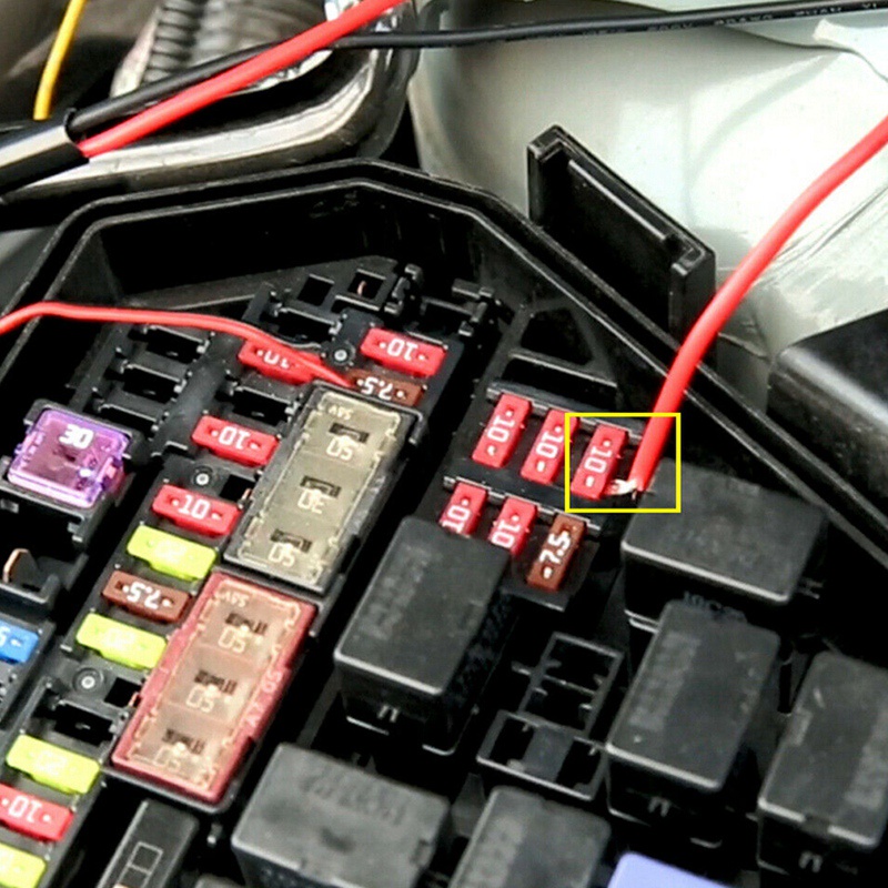 Đèn LED Gắn Phía Trước Lưới Tản Nhiệt Màu Hổ Phách Cho Xe Hơi