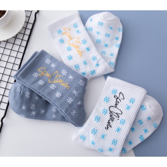 Vớ Frozen cao cổ Nam Nữ phong cách thể thao, trẻ trung, năng động.