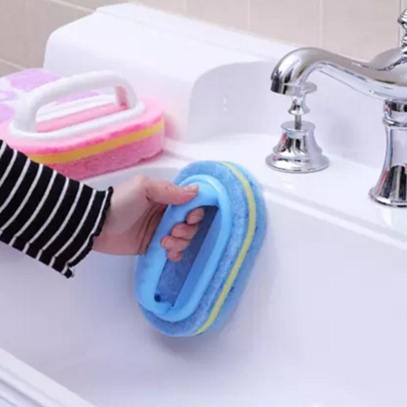 Bàn chải nhựa có tay cầm tiện lợi