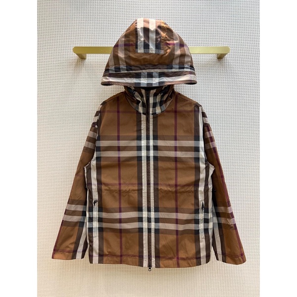 Áo khoác gió hoạ tiết kẻ cho nữ thương hiệu Burberry BBR cao cấp