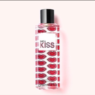 Xịt Thơm Toàn Thân Victoria’s Secret Just A Kiss Fragrance Mist (250ml) - USA