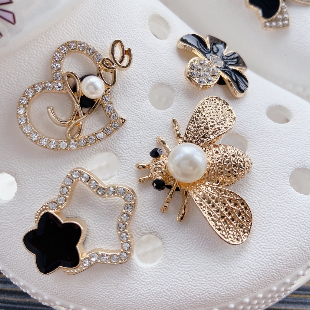 Bộ 10 Mặt Phụ Kiện Hình Đôi Giày Bằng Kim Loại Sang Trọng Cho Giày croc