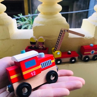TÀU CỨU HOẢ NAM CHÂM