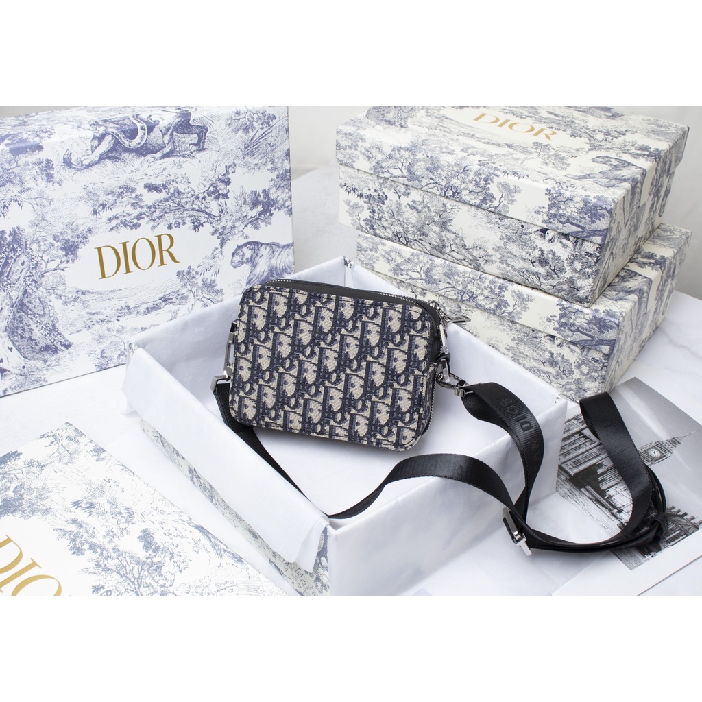 Túi đeo chéo nam cá tính DIOR CD da thật cùng vải canvas trẻ trung