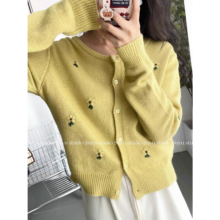 Áo cardigan len thêu hoa phong cách ulzzang Hàn Quốc
