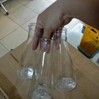 Chai tam giác nút bần 350ml