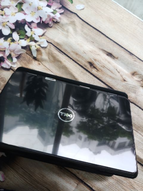 Laptop dell i5 ram 4gb VGA rời chuyên game