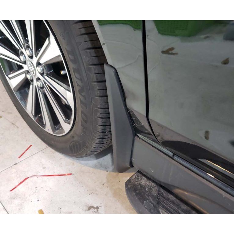Bộ 4 tấm chắn bùn bánh xe Toyota Avanza 2022 - 2023 - hàng nhựa dẻo cao cấp