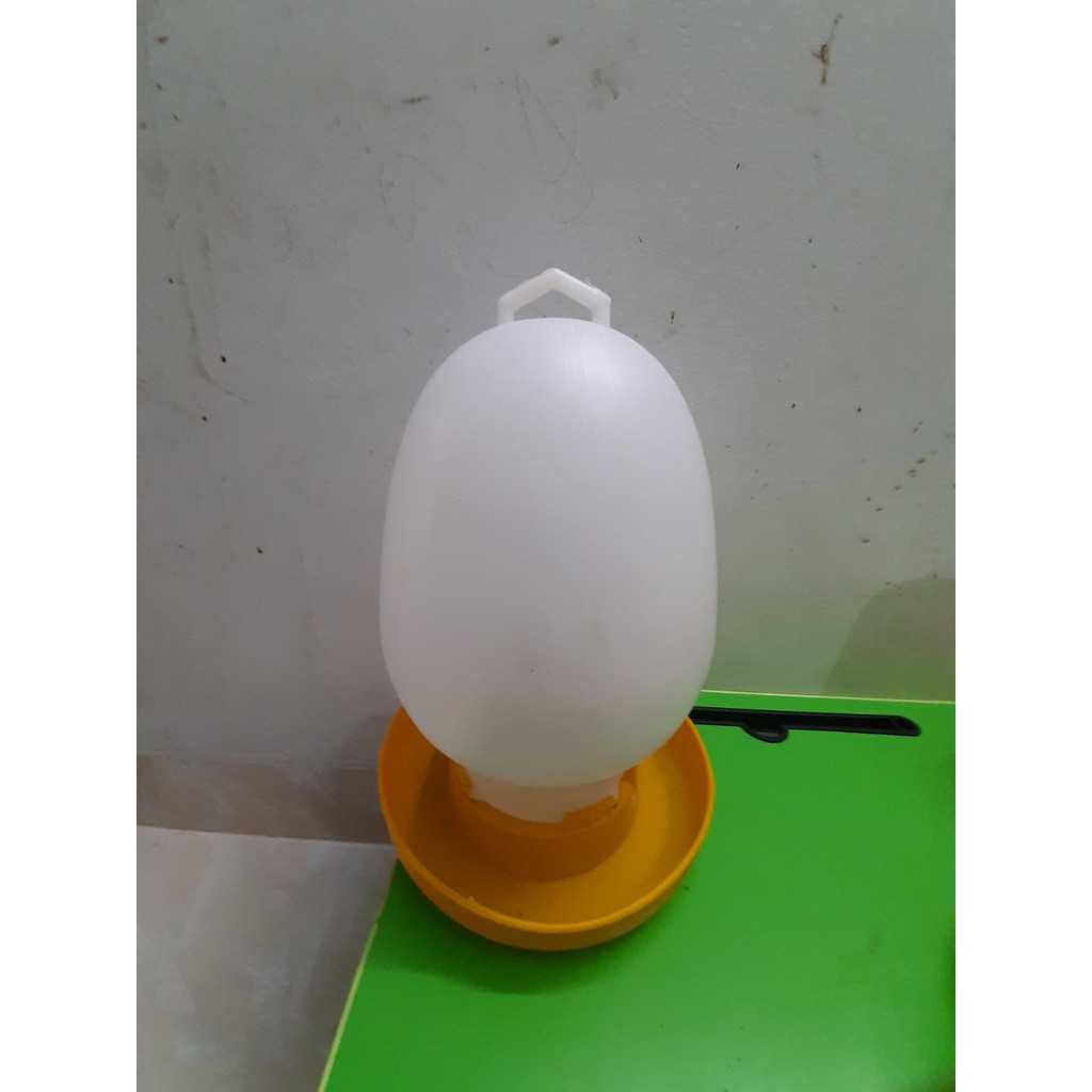 Bình uống nước cho gà các từ 2 lít đến 8 lít