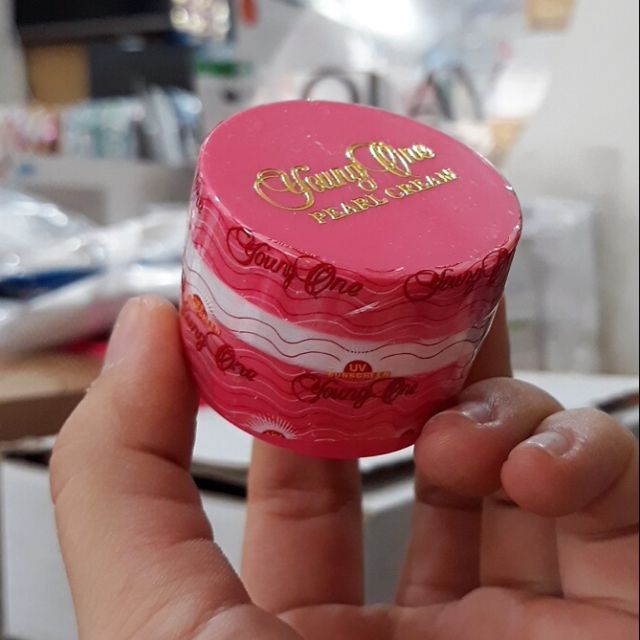 Kem cô gái tóc xù Thái Lan