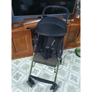 xe đẩy combi f2 ab240