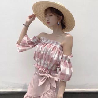 Áo croptop trễ vai