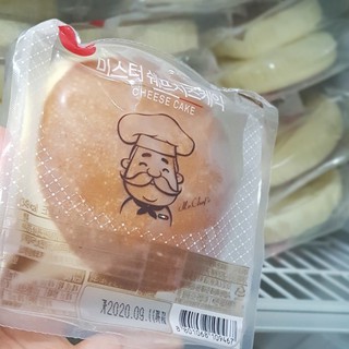 BÁNH BÔNG LAN PHÔ MAI ÔNG GIÀ HÀN QUỐC 105G