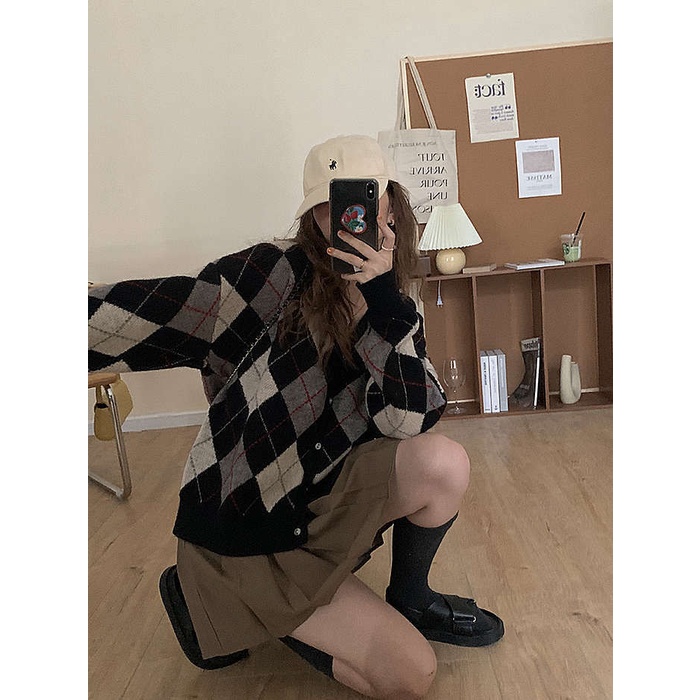 Áo khoác cardigan dáng rộng cổ chữ V đính đá kim cương Hàn Quốc mới xuân thu 2021