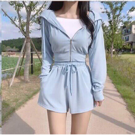 Set áo khoác quần đùi 4 màu  Chất :su xược  Gồm 3 màu trắng ,xanh,hồng