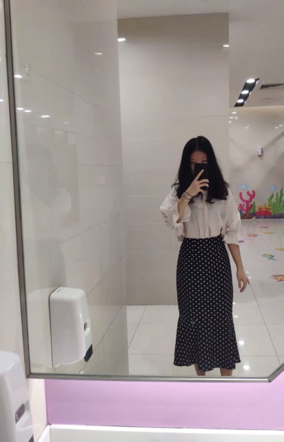 Chân váy dài đuôi cá chấm bi màu đen MV04 | BigBuy360 - bigbuy360.vn