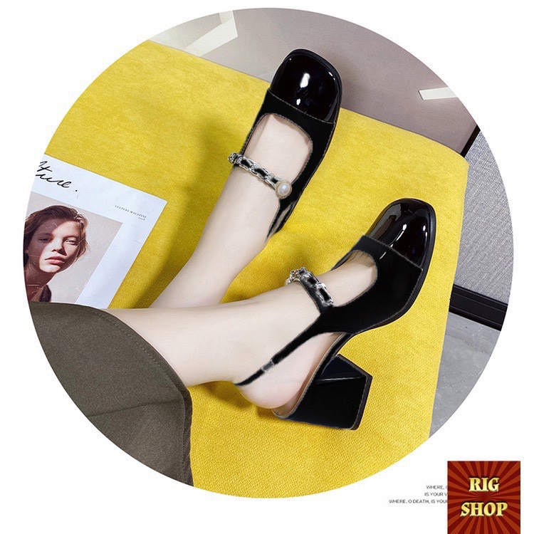 Giày Bít Mũi Hở Gót Quai Ngang Đính Ngọc Phối Dây Xích Đế Vuông 7cm Tôn Dáng