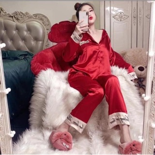 Bộ lụa viền chữ kí Quần+ áo dài B95