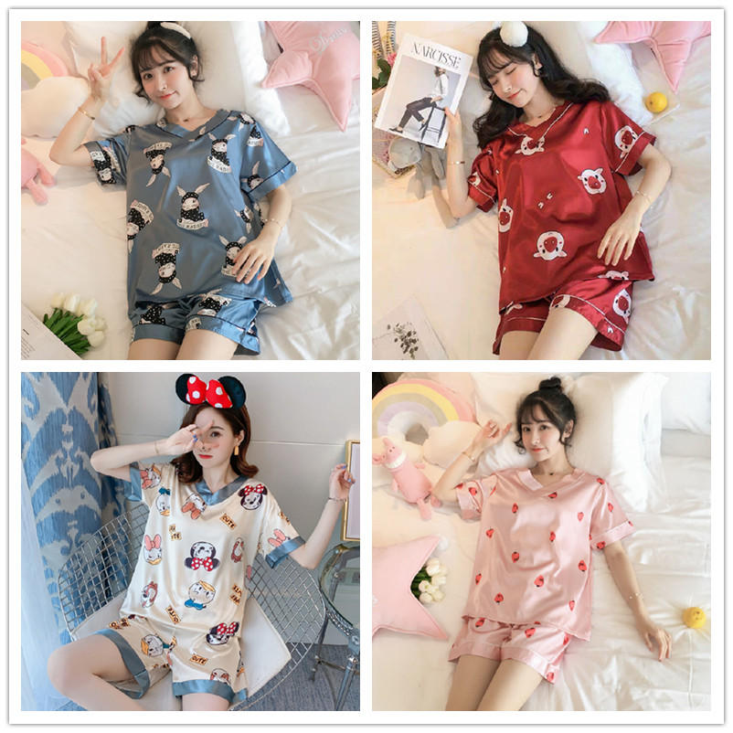 Bộ đồ ngủ tay ngắn bằng lụa in hình hoạt hình đáng yêu cho nữ