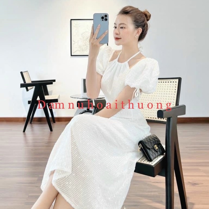 Đầm dự tiệc ren kim cương cổ yếm tay phồng tôn dáng