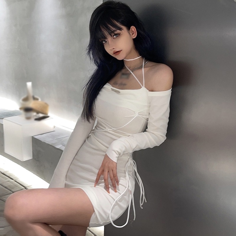 Đầm ôm tay dài thiết kế trễ vai quyến rũ