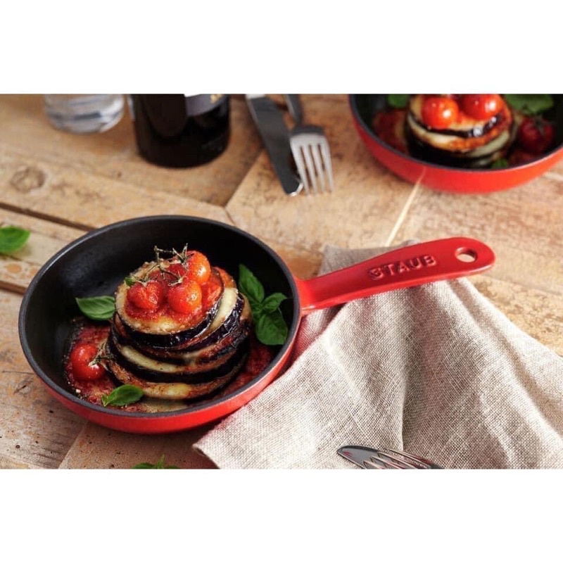 CHẢO SÂU LÒNG STAUB 16CM ĐỎ SIÊU XINH
