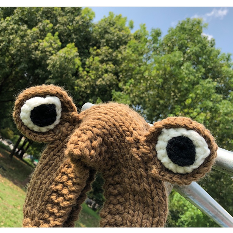 Mũ beanie dệt kim hình ếch mắt to hoạt hình giữ ấm mùa đông cho nữ