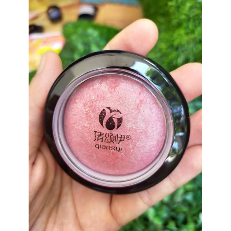 Phấn má hồng có nhũ tạo điểm nhấn | BigBuy360 - bigbuy360.vn