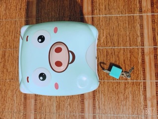Két sắt đựng tiền