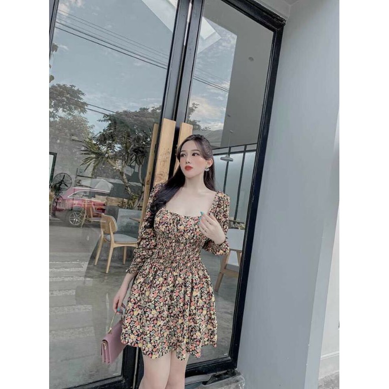 Váy hoa nhí cổ vuông